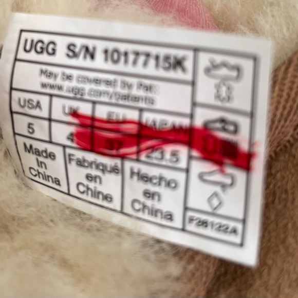 UGG Australia Classic Mini II boots chestnut child size 5 fits woman’s size 7 - Picture 8 of 12